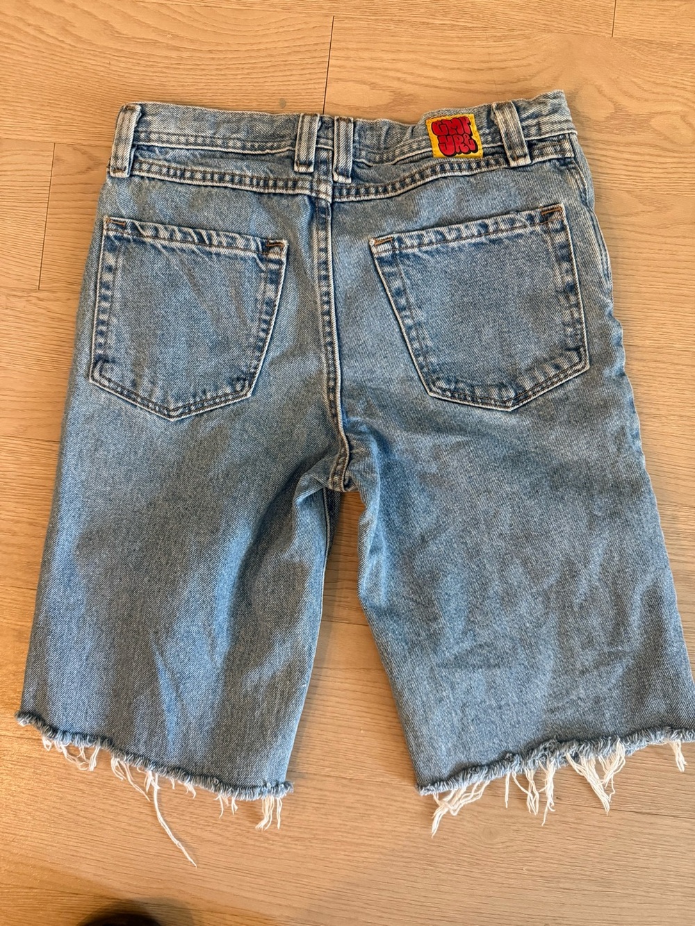 Y2K Baggy Denim Jorts Embroidered Logo Raw Hem Shorts 27 - Picture 2 of 4